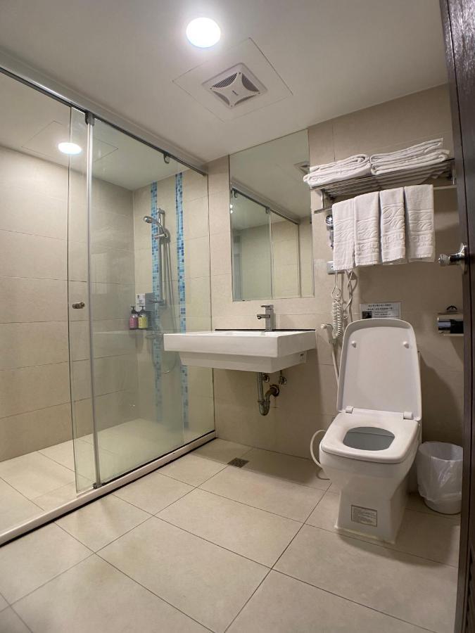 Bonjour Hotel Taichung Eksteriør bilde