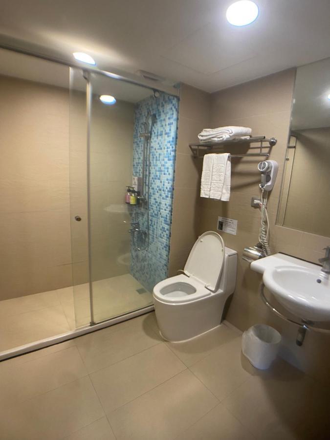 Bonjour Hotel Taichung Eksteriør bilde
