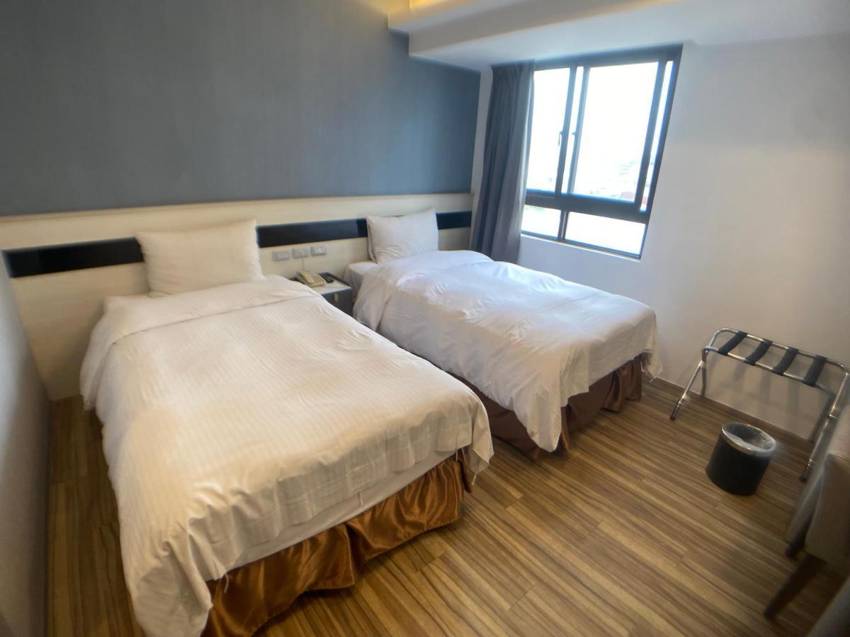 Bonjour Hotel Taichung Eksteriør bilde