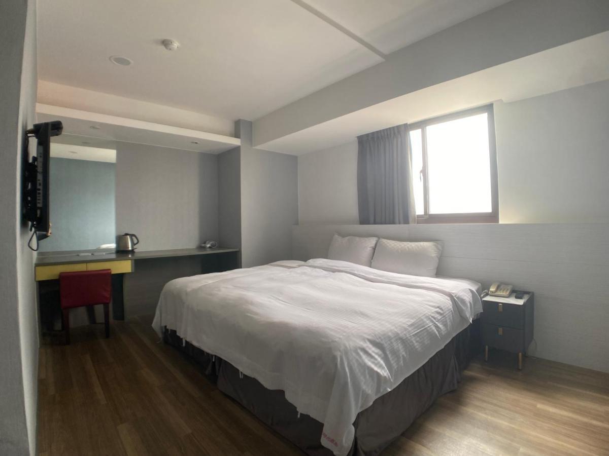 Bonjour Hotel Taichung Eksteriør bilde