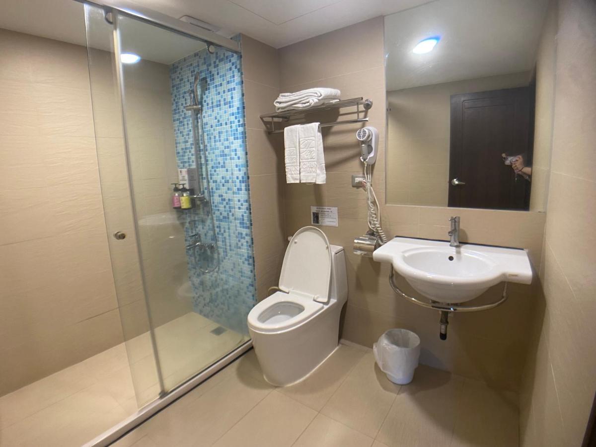 Bonjour Hotel Taichung Eksteriør bilde