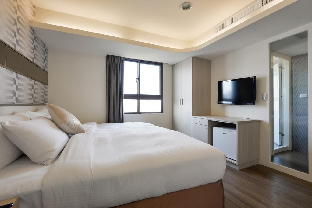 Bonjour Hotel Taichung Eksteriør bilde
